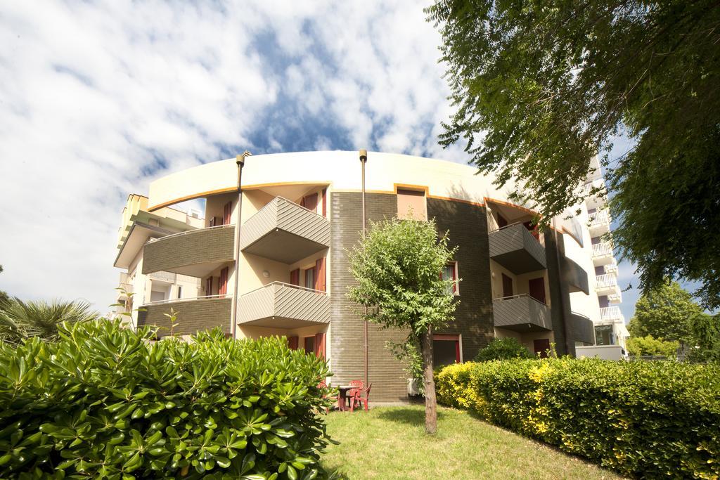 Aris Residence ริชโชเน ภายนอก รูปภาพ